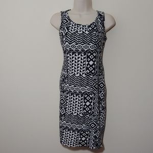 2B BeBe Size Medium Geometric Print Fitted Dress